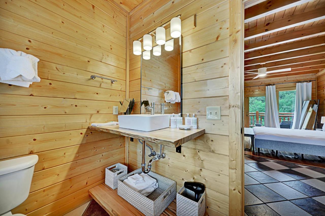 Gorgeous Large Mountain View Cabin W Hot Tub, Free Wifi, Games Villa Sevierville Eksteriør bilde