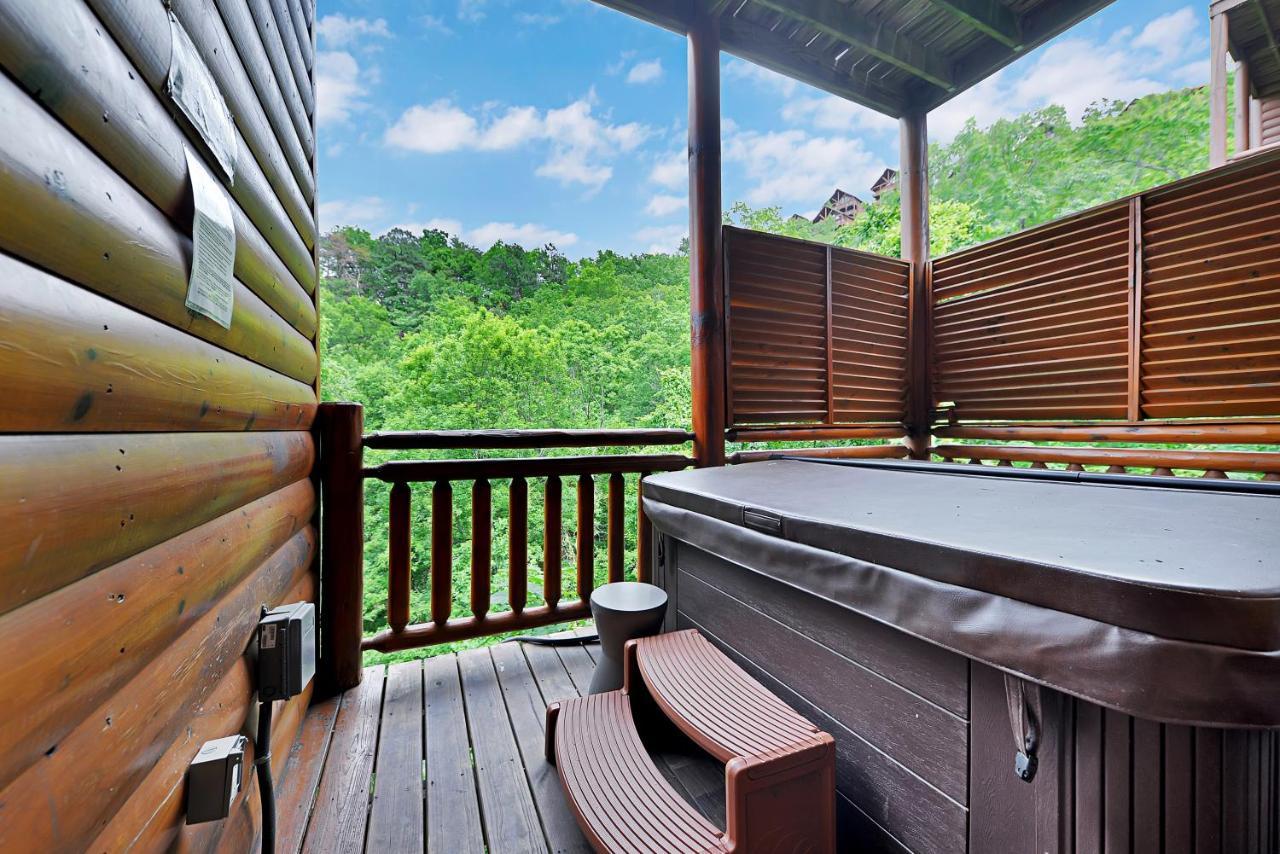Gorgeous Large Mountain View Cabin W Hot Tub, Free Wifi, Games Villa Sevierville Eksteriør bilde