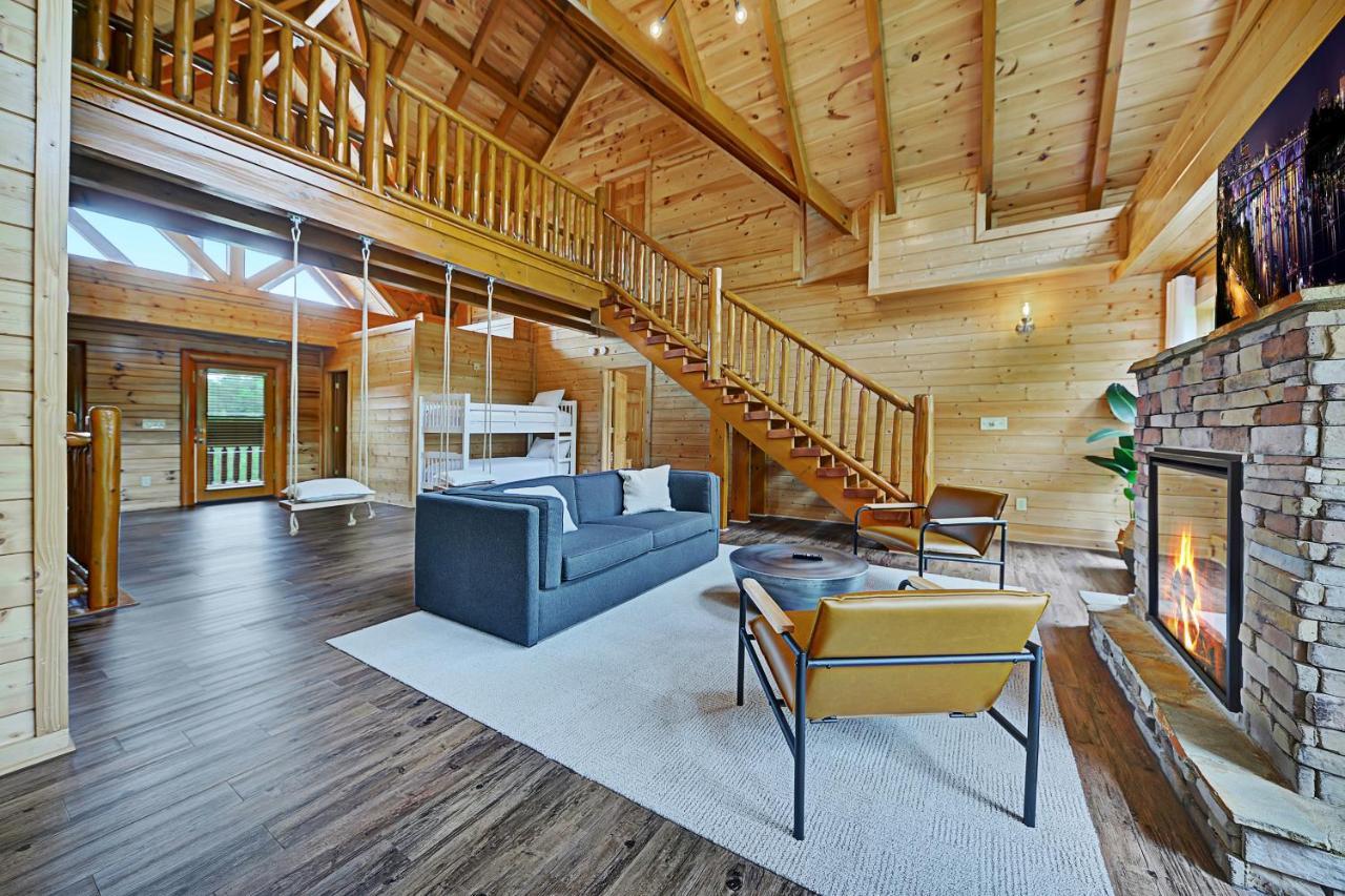 Gorgeous Large Mountain View Cabin W Hot Tub, Free Wifi, Games Villa Sevierville Eksteriør bilde