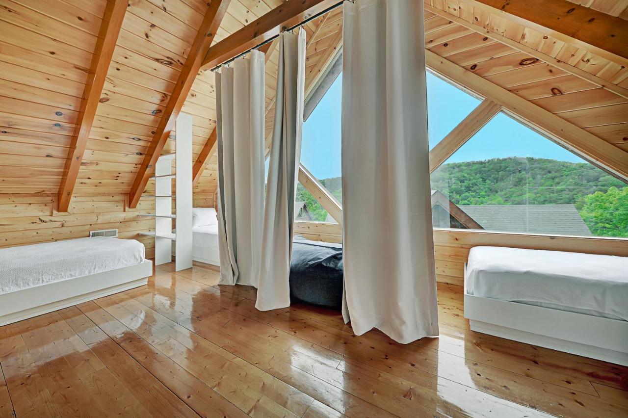 Gorgeous Large Mountain View Cabin W Hot Tub, Free Wifi, Games Villa Sevierville Eksteriør bilde