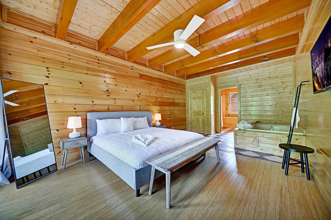 Gorgeous Large Mountain View Cabin W Hot Tub, Free Wifi, Games Villa Sevierville Eksteriør bilde