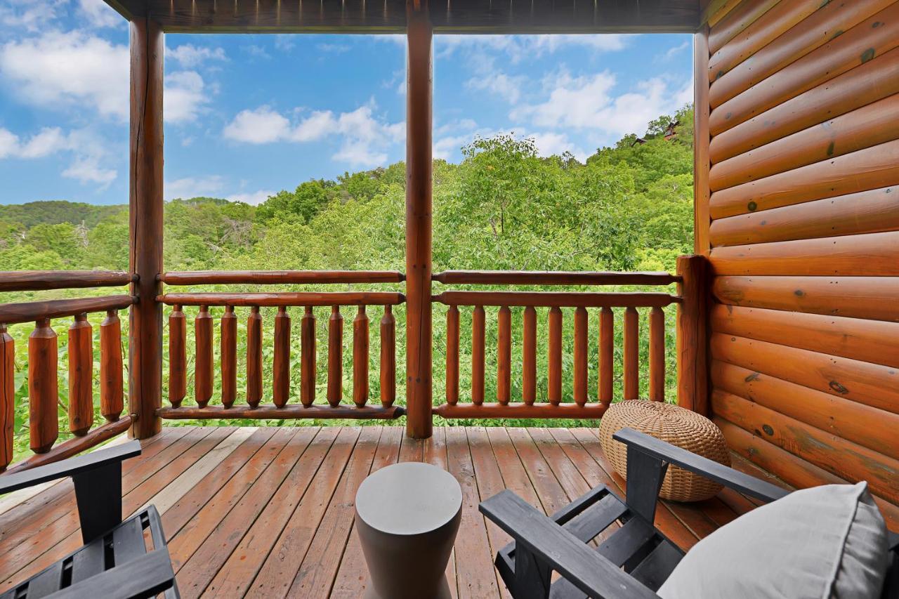 Gorgeous Large Mountain View Cabin W Hot Tub, Free Wifi, Games Villa Sevierville Eksteriør bilde