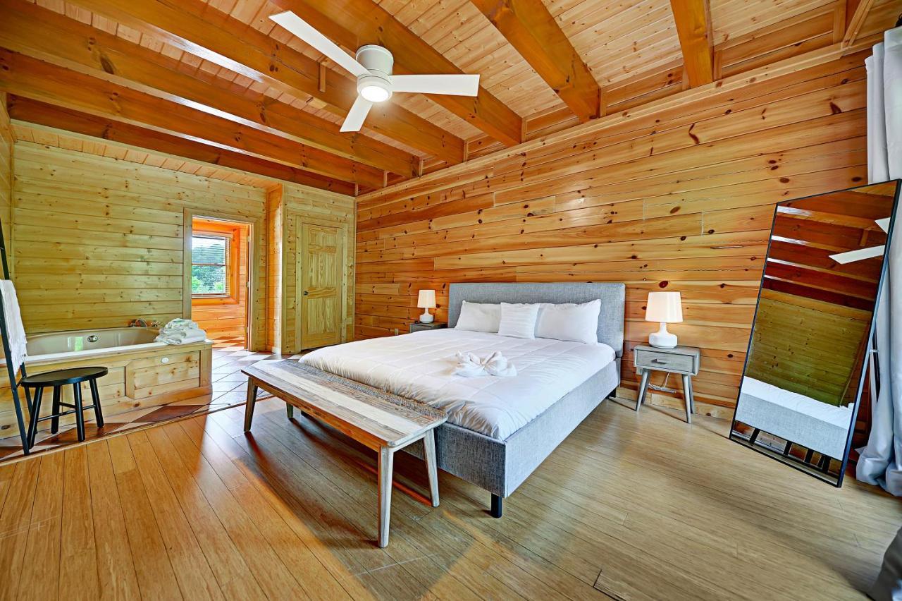 Gorgeous Large Mountain View Cabin W Hot Tub, Free Wifi, Games Villa Sevierville Eksteriør bilde