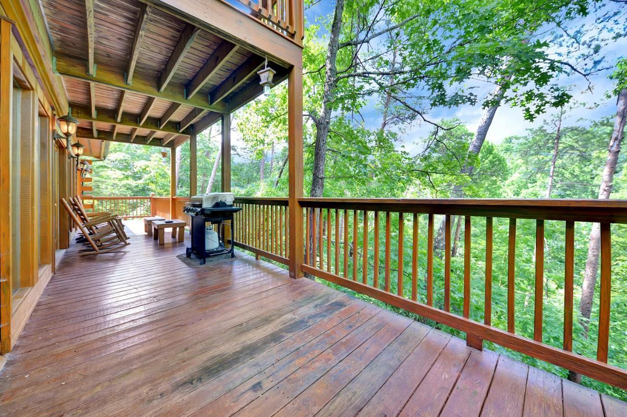 Gorgeous Large Mountain View Cabin W Hot Tub, Free Wifi, Games Villa Sevierville Eksteriør bilde