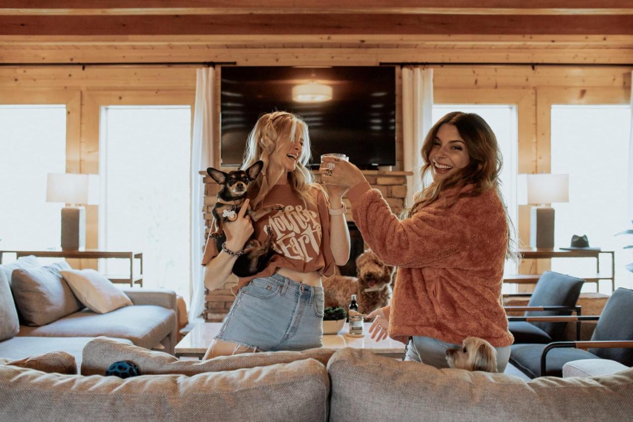 Gorgeous Large Mountain View Cabin W Hot Tub, Free Wifi, Games Villa Sevierville Eksteriør bilde
